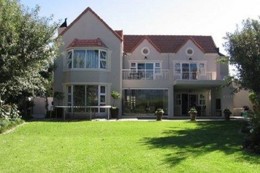 house in Paarl for sale