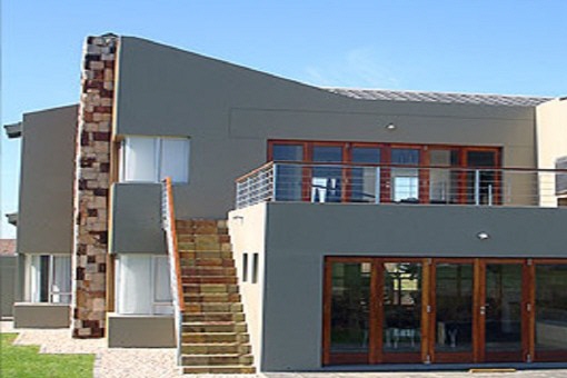 Modern villa with in Herolds Bay