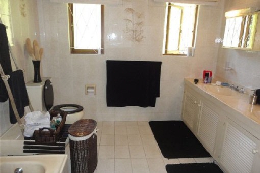 Modern bathroom