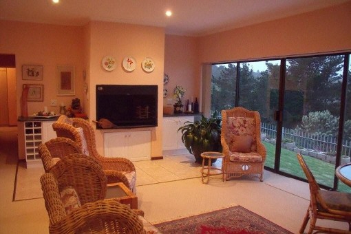 Spacious livingroom