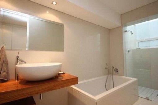 Modern bathroom with bathtub