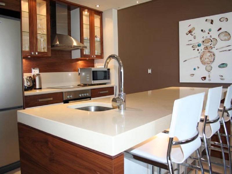 Modern kitchen with bar area